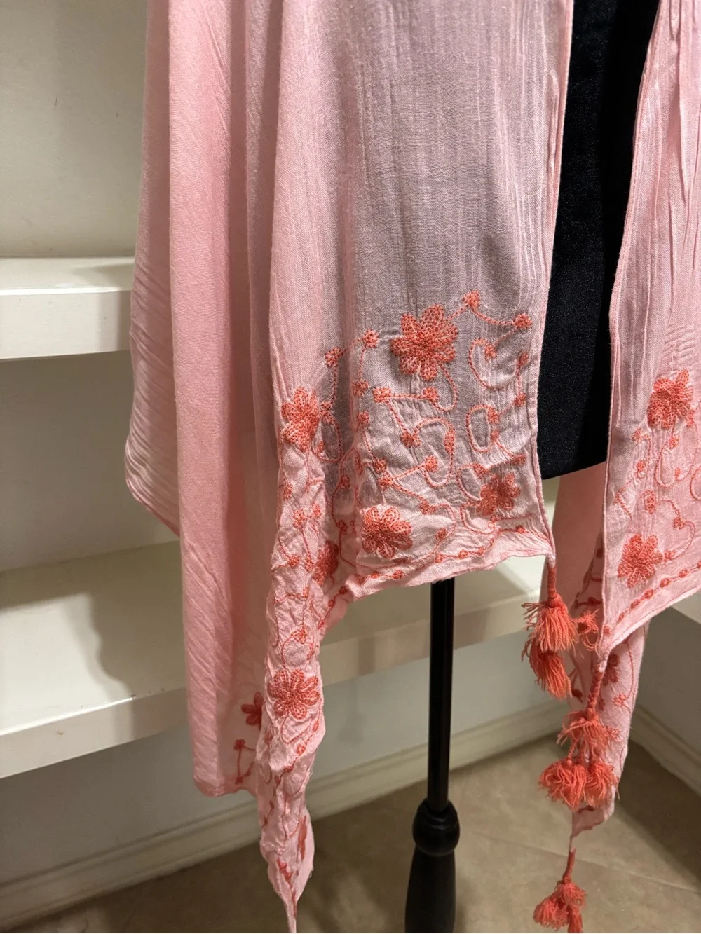Source Unknown Pink Shawl Wrap with Coral Embroidered Floral Accents